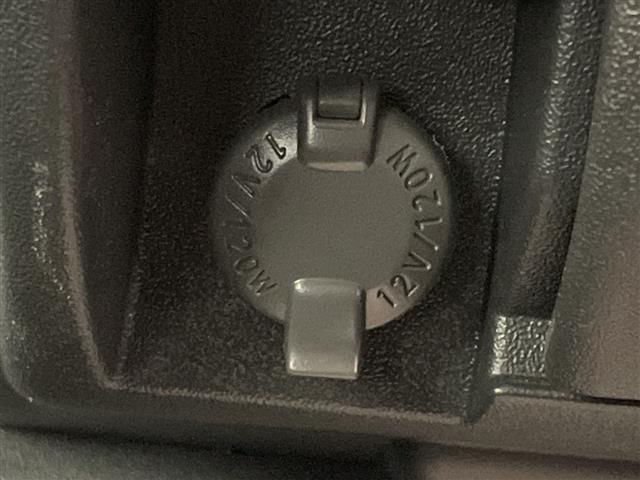 ハイエースバン スーパーＧＬ　ダーク　プライムＩＩ　デジタルインナーミラー　両側電動スライドドア　衝突被害軽減ブレーキ　社外ＳＤナビ　前後コーナーセンサー　ＥＴＣ　前後ドライブレコーダー　フルセグＴＶ　バックカメラ　ＵＳＢ入力端子　スマートキー　禁煙（30枚目）