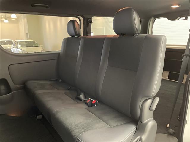 ハイエースバン スーパーＧＬ　ダーク　プライムＩＩ　デジタルインナーミラー　両側電動スライドドア　衝突被害軽減ブレーキ　社外ＳＤナビ　前後コーナーセンサー　ＥＴＣ　前後ドライブレコーダー　フルセグＴＶ　バックカメラ　ＵＳＢ入力端子　スマートキー　禁煙（34枚目）