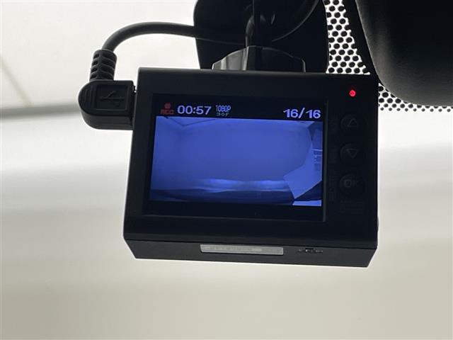 ＲＸ ＲＸ２００ｔ　Ｆスポーツ　クリアランスソナー　ブラインドスポットモニター　後席シートヒーター　純正１２．３型ナビ　ドライブレコーダー　シートヒーター　ＥＴＣ２．０　電動リアゲート　アダクティブクルーズコントロール　禁煙車（8枚目）