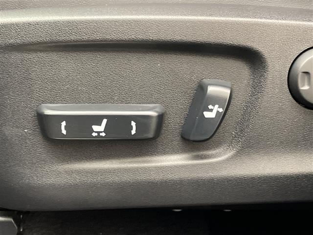 ＲＸ ＲＸ２００ｔ　Ｆスポーツ　クリアランスソナー　ブラインドスポットモニター　後席シートヒーター　純正１２．３型ナビ　ドライブレコーダー　シートヒーター　ＥＴＣ２．０　電動リアゲート　アダクティブクルーズコントロール　禁煙車（11枚目）