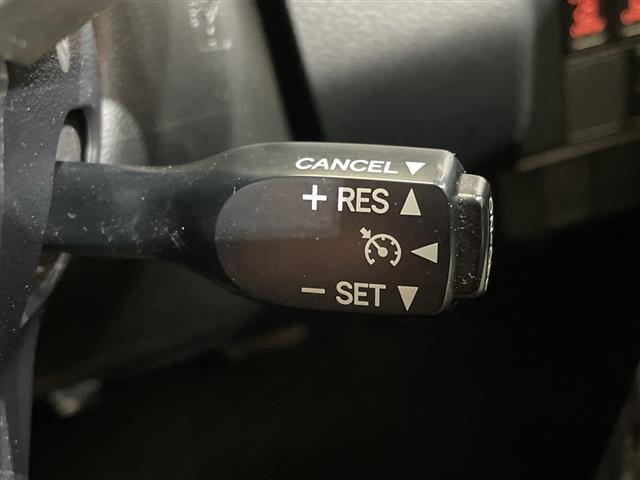 タンク カスタムＧ　純正ナビ　フルセグ　Ｂｌｕｅｔｏｏｔｈ　ＵＳＢ　バックカメラ　ＬＥＤヘッドランプ　衝突被害軽減ブレーキ　クルーズコントロール　ＥＴＣ　両側電動スライドドア　アイドリングストップ　ステアリングスイッチ（8枚目）