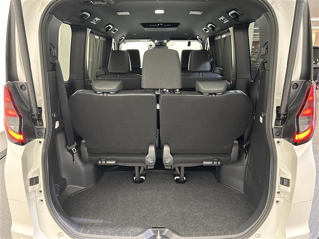 ノア ハイブリッドＳ－Ｚ　快適利便　ユニバーサルステップ　ブラインドスポットモニター　３眼ＬＥＤライト　純正１０．５インチディスプレイオーディオ　バックカメラ　ＴＶ　ビルトインＥＴＣ　両側電動スライドドア　電動リアゲート（38枚目）