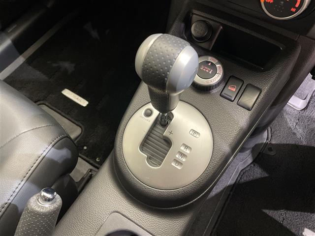 エクストレイル 20GT S ディーゼルターボ/4WD/ベージュ全塗装/各部マットブラックペイント/純正ナビ/バックカメラ/フルセグTV/Bluetooth/ベージュ全塗装/ETC/オートライト/ヒルディセントコントロール/禁煙車(11枚目)