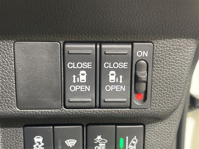 フリードハイブリッド ハイブリッド・Ｇブラックスタイル　純正７型ナビ　Ｂｌｕｅｔｏｏｔｈ　ＤＶＤ　両側電動スライドドア　シートヒーター　バックカメラ　レーンアシスト　衝突被害軽減ブレーキ　アダプティブクルーズコントロール　禁煙車（6枚目）