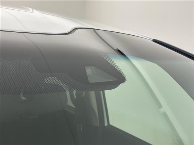 フリードハイブリッド ハイブリッド・Ｇブラックスタイル　純正７型ナビ　Ｂｌｕｅｔｏｏｔｈ　ＤＶＤ　両側電動スライドドア　シートヒーター　バックカメラ　レーンアシスト　衝突被害軽減ブレーキ　アダプティブクルーズコントロール　禁煙車（12枚目）