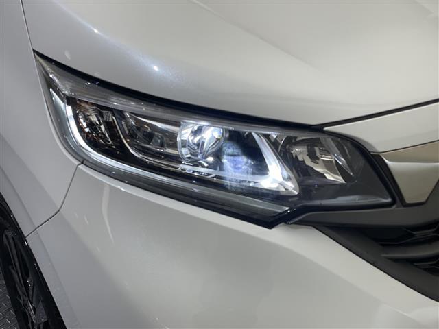 フリードハイブリッド ハイブリッド・Ｇブラックスタイル　純正７型ナビ　Ｂｌｕｅｔｏｏｔｈ　ＤＶＤ　両側電動スライドドア　シートヒーター　バックカメラ　レーンアシスト　衝突被害軽減ブレーキ　アダプティブクルーズコントロール　禁煙車（13枚目）