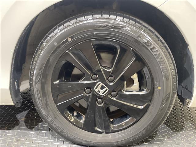 フリードハイブリッド ハイブリッド・Ｇブラックスタイル　純正７型ナビ　Ｂｌｕｅｔｏｏｔｈ　ＤＶＤ　両側電動スライドドア　シートヒーター　バックカメラ　レーンアシスト　衝突被害軽減ブレーキ　アダプティブクルーズコントロール　禁煙車（17枚目）