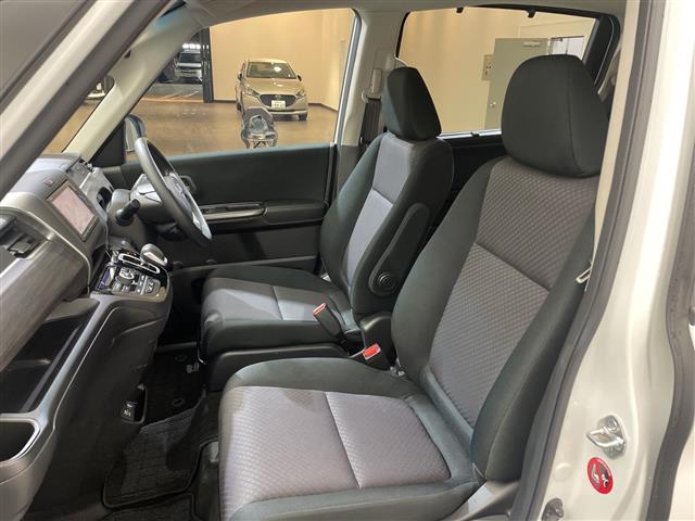 フリードハイブリッド ハイブリッド・Ｇブラックスタイル　純正７型ナビ　Ｂｌｕｅｔｏｏｔｈ　ＤＶＤ　両側電動スライドドア　シートヒーター　バックカメラ　レーンアシスト　衝突被害軽減ブレーキ　アダプティブクルーズコントロール　禁煙車（32枚目）