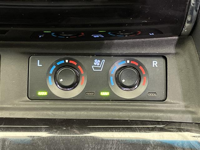 ヴェルファイア ２．５Ｚ　Ｇエディション　純正１０型ナビ／純正１２型後席モニター／衝突被害軽減ブレーキ／ＴＶ／アダプティブクルーズコントロール／シートヒーター／シートクーラー／両側電動スライドドア／電動リアゲート／ＥＴＣ２．０／禁煙（8枚目）