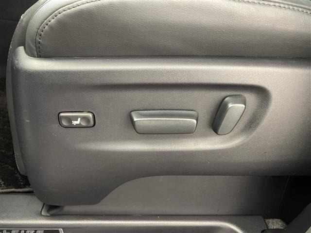 ヴェルファイア ２．５Ｚ　Ｇエディション　純正１０型ナビ／純正１２型後席モニター／衝突被害軽減ブレーキ／ＴＶ／アダプティブクルーズコントロール／シートヒーター／シートクーラー／両側電動スライドドア／電動リアゲート／ＥＴＣ２．０／禁煙（13枚目）