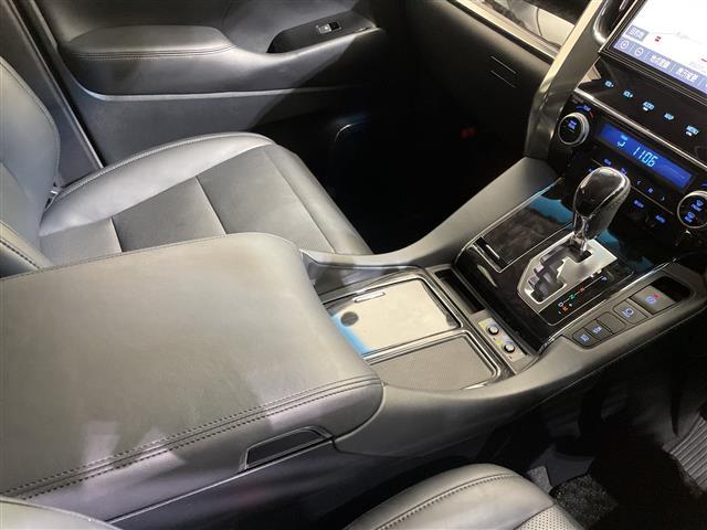 ヴェルファイア ２．５Ｚ　Ｇエディション　純正１０型ナビ／純正１２型後席モニター／衝突被害軽減ブレーキ／ＴＶ／アダプティブクルーズコントロール／シートヒーター／シートクーラー／両側電動スライドドア／電動リアゲート／ＥＴＣ２．０／禁煙（23枚目）