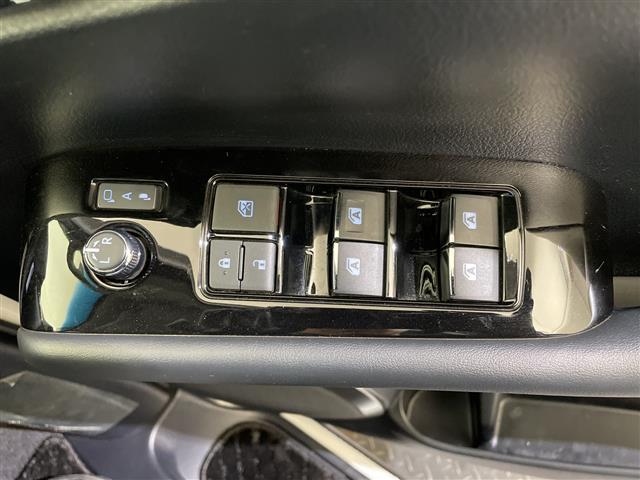 ヴェルファイア ２．５Ｚ　Ｇエディション　純正１０型ナビ／純正１２型後席モニター／衝突被害軽減ブレーキ／ＴＶ／アダプティブクルーズコントロール／シートヒーター／シートクーラー／両側電動スライドドア／電動リアゲート／ＥＴＣ２．０／禁煙（30枚目）