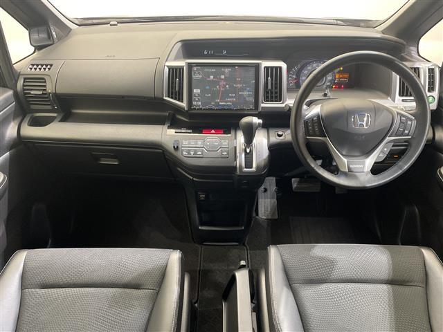 ステップワゴンスパーダ Ｚ　クールスピリット　純正９型ナビ／ＴＶ／バックカメラ／衝突被害軽減ブレーキ／両側電動スライドドア／クルーズコントロール／パドルシフト／ビルドインＥＴＣ／ハーフレザーシート／スマートキー／オートマチックハイビーム／禁煙（2枚目）