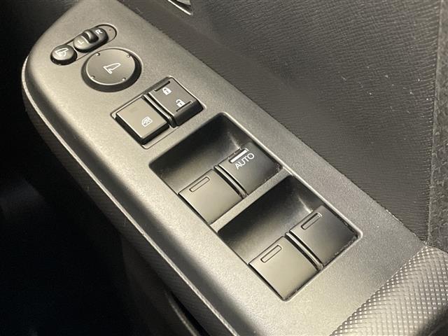 ステップワゴンスパーダ Ｚ　クールスピリット　純正９型ナビ／ＴＶ／バックカメラ／衝突被害軽減ブレーキ／両側電動スライドドア／クルーズコントロール／パドルシフト／ビルドインＥＴＣ／ハーフレザーシート／スマートキー／オートマチックハイビーム／禁煙（12枚目）