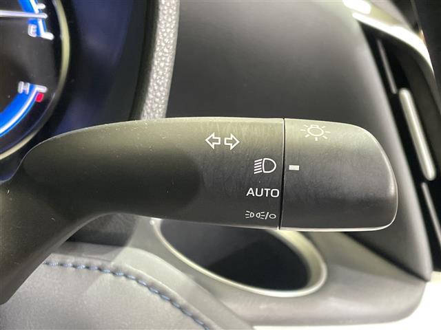 ヴォクシー ハイブリッドS-Z 快適利便/純正10型ナビ/純正14型フリップダウンモニター/ブラインドスポットモニター/両側電動スライドドア/電動リアゲート/衝突被害軽減ブレーキ/シートヒーター/TV/Bluetooth/禁煙(29枚目)