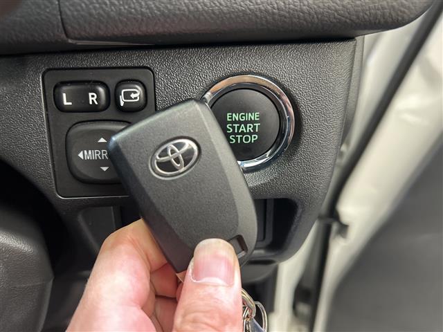 ハイエースワゴン GL 純正ナビ/12.1型フリップダウンモニター/片側パワースライドドア/スマートエントリー/純正15インチアルミホイール/LEDヘッドライト/プッシュスタート/ETC/Bluetooth/禁煙車(8枚目)