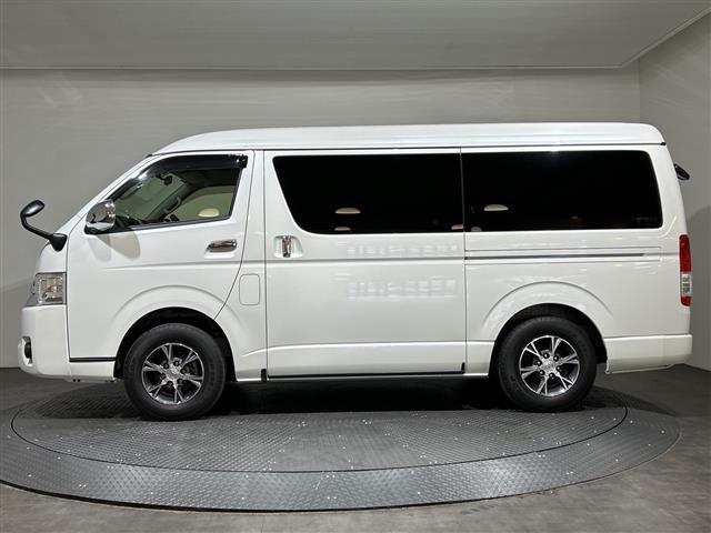 ハイエースワゴン GL 純正ナビ/12.1型フリップダウンモニター/片側パワースライドドア/スマートエントリー/純正15インチアルミホイール/LEDヘッドライト/プッシュスタート/ETC/Bluetooth/禁煙車(19枚目)