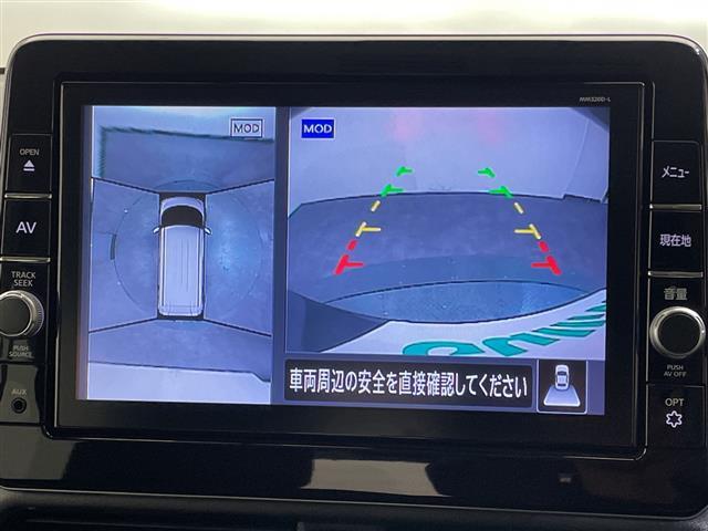 �y�A���E���h�r���[���j�^�[�z�܂�ŃN���}��^�ォ�猩���낵�����̂悤�Ȏ��_�Œ��Ԃ��T�|�[�g���܂��I�N���}�̎΂ߌ���^���ȂǁA�O�㍶�E�̂S�̃J�����̉f������������āA���j�^�[�ɉf���o����܂��B