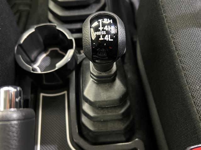 ジムニーシエラ JC 9型ALPINEディスプレイオーディオ/RAYSALAPJアルミホイール/HKSマフラー/社外フロントバンパー/スキッドプレート/パイオニアスピーカー/クルーズコントロール/ドライブレコーダー/禁煙車(12枚目)