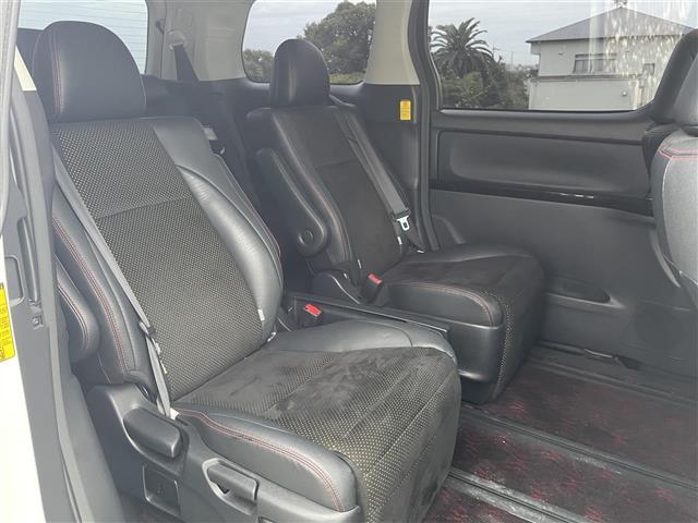 ヴェルファイア 3.5Z ゴールデンアイズII(13枚目)