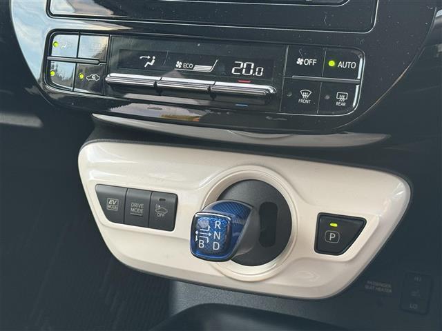 プリウス Sツーリングセレクション 社外ナビ Bカメラ 前席ヒータ ETC 社外AW(17枚目)