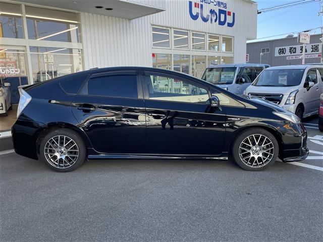 プリウス Ｓ　異色全塗装車　社外１７ＡＷ　ナビ　Ｂカメ　ＥＴＣ（40枚目）