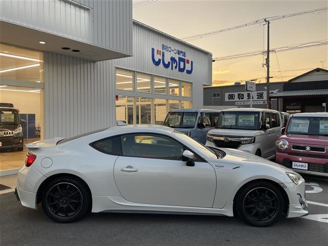 ８６ ＧＴリミテッド　ＴＲＤエアロ　ナビ　Ｂカメラ　社外１７ＡＷ　ＨＩＤ　ＥＴＣ（35枚目）