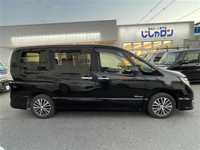 セレナ ハイウェイスターG S-ハイブリッド エアロモード(4枚目)