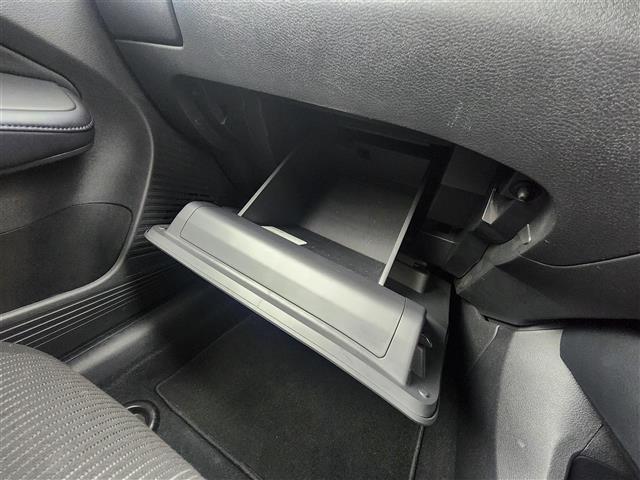 ノート Ｘ　純正メモリーナビ　フルセグＴＶ　Ｂｌｕｅｔｏｏｔｈ　バックカメラ　ＥＴＣ　セーフティシールド　エマージェンシーブレーキ　クリアランスソナー　ステアリングスイッチ　ＬＥＤヘッドライト　サイドバイザー（15枚目）