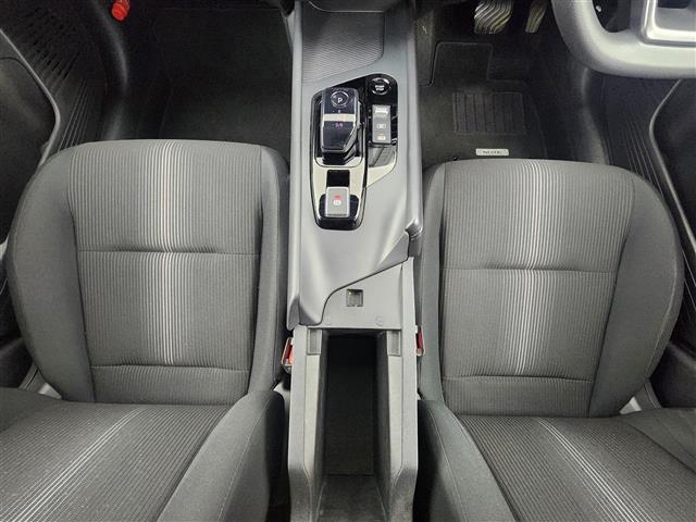 ノート Ｘ　純正メモリーナビ　フルセグＴＶ　Ｂｌｕｅｔｏｏｔｈ　バックカメラ　ＥＴＣ　セーフティシールド　エマージェンシーブレーキ　クリアランスソナー　ステアリングスイッチ　ＬＥＤヘッドライト　サイドバイザー（21枚目）