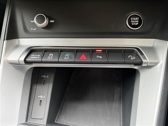 Ｑ３スポーツバック ３５ＴＦＳＩ　コンビニエンス＆アシスタンスパッケージ　バーチャルコックピット　マトリクスＬＥＤヘッドライト　Ａｕｄｉドライブセレクト　エフィシェンシアシスト　ドライバーアシスト　Ａｕｄｉプレセンス　１８インチＡＷ（14枚目）