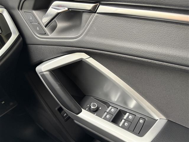 Ｑ３スポーツバック ３５ＴＦＳＩ　コンビニエンス＆アシスタンスパッケージ　バーチャルコックピット　マトリクスＬＥＤヘッドライト　Ａｕｄｉドライブセレクト　エフィシェンシアシスト　ドライバーアシスト　Ａｕｄｉプレセンス　１８インチＡＷ（21枚目）