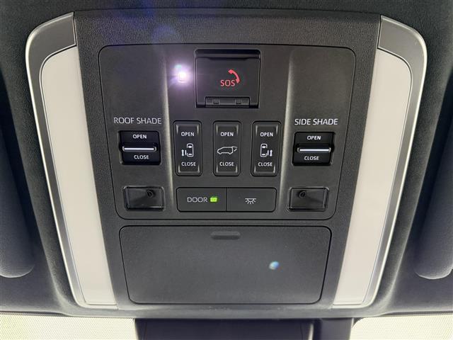 アルファードＰＨＥＶ エグゼクティブラウンジ　ムーンルーフ　ユニバーサルステップ　フリップダウンモニター　デジタルインナーミラー　純正１９インチアルミホイール　ドライブレコーダー　ＥＴＣ　ワイヤレス充電　トヨタチームメイト　アドバンスドパーク（17枚目）