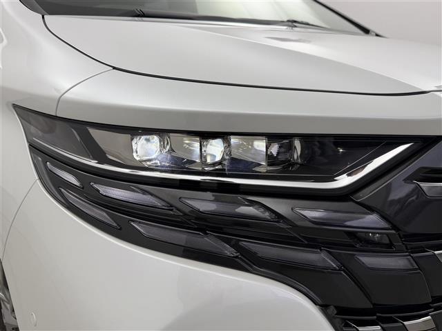 アルファードＰＨＥＶ エグゼクティブラウンジ　ムーンルーフ　ユニバーサルステップ　フリップダウンモニター　デジタルインナーミラー　純正１９インチアルミホイール　ドライブレコーダー　ＥＴＣ　ワイヤレス充電　トヨタチームメイト　アドバンスドパーク（35枚目）