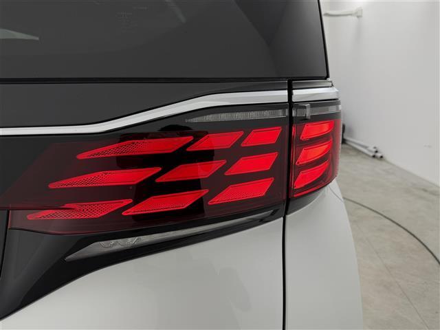 アルファードＰＨＥＶ エグゼクティブラウンジ　ムーンルーフ　ユニバーサルステップ　フリップダウンモニター　デジタルインナーミラー　純正１９インチアルミホイール　ドライブレコーダー　ＥＴＣ　ワイヤレス充電　トヨタチームメイト　アドバンスドパーク（37枚目）