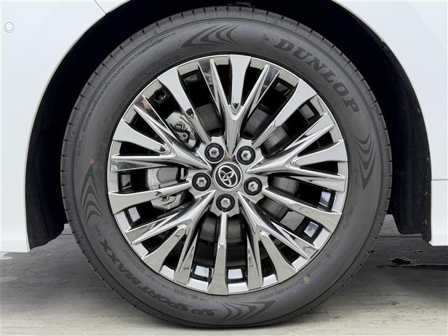 アルファードＰＨＥＶ エグゼクティブラウンジ　ムーンルーフ　ユニバーサルステップ　フリップダウンモニター　デジタルインナーミラー　純正１９インチアルミホイール　ドライブレコーダー　ＥＴＣ　ワイヤレス充電　トヨタチームメイト　アドバンスドパーク（40枚目）