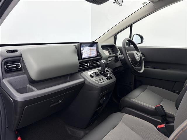 フリード e:HEVクロスター 登録済未使用車 フルセグTV Bluetooth バックモニター BSM アダプティブクルーズコントロール 両側パワースライドドア 純正AW シートヒーター バックカメラ 革巻きステアリング USB(20枚目)