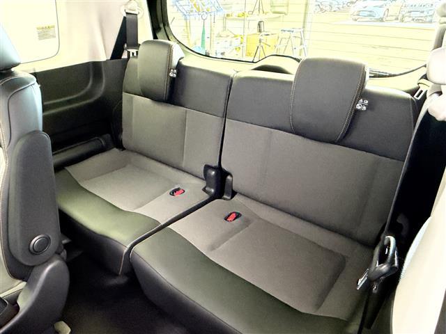 フリード e:HEVクロスター 登録済未使用車 フルセグTV Bluetooth バックモニター BSM アダプティブクルーズコントロール 両側パワースライドドア 純正AW シートヒーター バックカメラ 革巻きステアリング USB(23枚目)