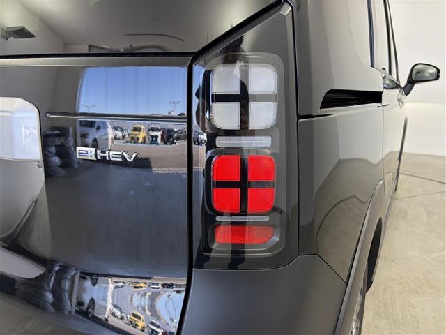 フリード e:HEVクロスター 登録済未使用車 フルセグTV Bluetooth バックモニター BSM アダプティブクルーズコントロール 両側パワースライドドア 純正AW シートヒーター バックカメラ 革巻きステアリング USB(37枚目)