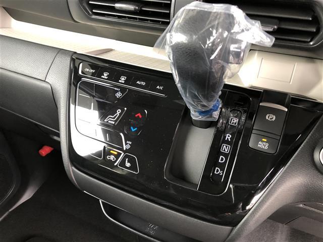 デリカミニ Ｔ　プレミアム　純正ディスプレイオーディオ　全方位カメラ　両側パワスラ　ハーフレザー　シートヒーター　ステアリングヒーター　電子パーキング　オートホールド　デジタルインナーミラー　オートライト　ＡＣＣ　衝突軽減（12枚目）