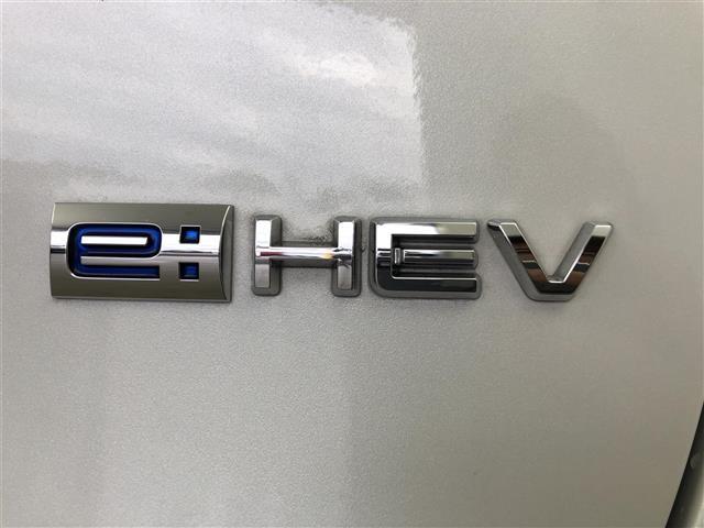 ヴェゼル ｅ：ＨＥＶ　Ｚ　ＱＩ充電　純正ナビ　フルセグＴＶ　Ｂｌｕｅｔｏｏｔｈ　Ａｐｐｌｅｃａｒｐｌａｙ　ａｎｄｒｏｉｄａｕｔｏ　パドルシフト　ＢＳＭ　ＥＴＣ２．０　オプションフロントグリル　バックカメラ　電動リアゲート（36枚目）