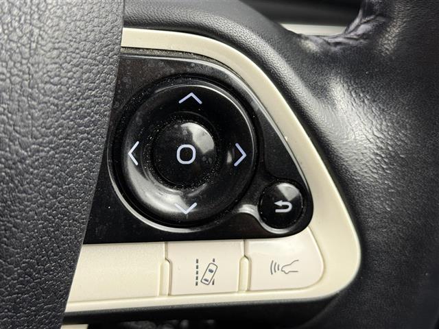 プリウス Ｓ　純正ナビ（ＮＳＺＴ－Ｗ６６Ｔ）　フルセグＴＶ　バックカメラ　トヨタセーフティセンス　レーンディパーチャーアラート　フォグライト　レーダークルーズコントロール　スマートキー　ビルトインＥＴＣ　前ドラレコ（6枚目）