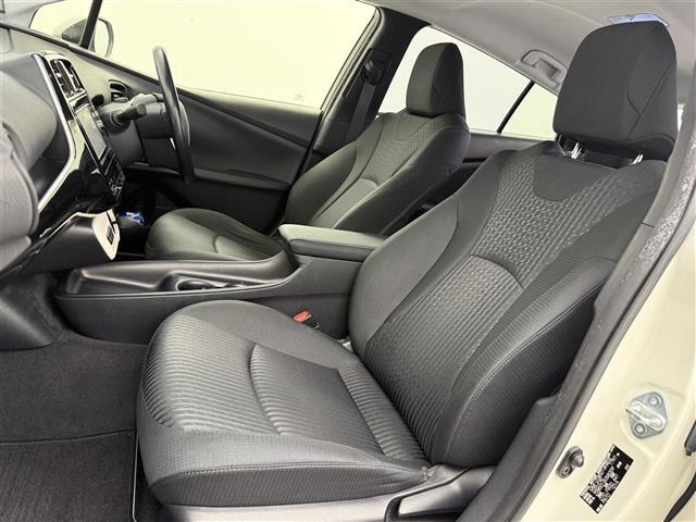 プリウス Ｓ　純正ナビ（ＮＳＺＴ－Ｗ６６Ｔ）　フルセグＴＶ　バックカメラ　トヨタセーフティセンス　レーンディパーチャーアラート　フォグライト　レーダークルーズコントロール　スマートキー　ビルトインＥＴＣ　前ドラレコ（22枚目）