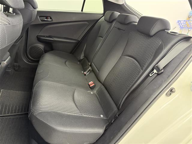 プリウス Ｓ　純正ナビ（ＮＳＺＴ－Ｗ６６Ｔ）　フルセグＴＶ　バックカメラ　トヨタセーフティセンス　レーンディパーチャーアラート　フォグライト　レーダークルーズコントロール　スマートキー　ビルトインＥＴＣ　前ドラレコ（24枚目）