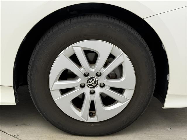 プリウス Ｓ　純正ナビ（ＮＳＺＴ－Ｗ６６Ｔ）　フルセグＴＶ　バックカメラ　トヨタセーフティセンス　レーンディパーチャーアラート　フォグライト　レーダークルーズコントロール　スマートキー　ビルトインＥＴＣ　前ドラレコ（41枚目）