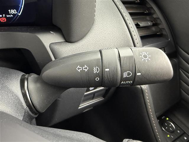 アルファード Z ワンオーナー ツインムーンルーフ 全方位カメラ デジタルインナーミラー 置くだけ充電 RAYSアルミホイール 12.3型ディスプレイナビ TV Bluetooth ETC2.0 ベンチレーション(9枚目)