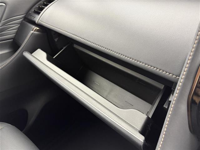 アルファード Z ワンオーナー ツインムーンルーフ 全方位カメラ デジタルインナーミラー 置くだけ充電 RAYSアルミホイール 12.3型ディスプレイナビ TV Bluetooth ETC2.0 ベンチレーション(16枚目)