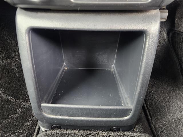 ｂＢ Ｓ　純正ＨＤＤナビ　ワンセグＴＶ／ＤＶＤ／ＣＤ／ＡＭ／ＦＭ／ＨＤＤ／Ｂｌｕｅｔｏｏｔｈ　ベンチシート　純正フロアマット　社外１４インチアルミホイール　ビルトインＥＴＣ　保証書　取扱説明書　リモコンキー（11枚目）