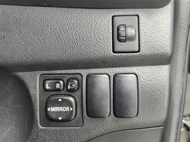 ｂＢ Ｓ　純正ＨＤＤナビ　ワンセグＴＶ／ＤＶＤ／ＣＤ／ＡＭ／ＦＭ／ＨＤＤ／Ｂｌｕｅｔｏｏｔｈ　ベンチシート　純正フロアマット　社外１４インチアルミホイール　ビルトインＥＴＣ　保証書　取扱説明書　リモコンキー（13枚目）