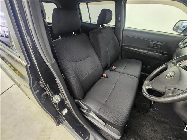 ｂＢ Ｓ　純正ＨＤＤナビ　ワンセグＴＶ／ＤＶＤ／ＣＤ／ＡＭ／ＦＭ／ＨＤＤ／Ｂｌｕｅｔｏｏｔｈ　ベンチシート　純正フロアマット　社外１４インチアルミホイール　ビルトインＥＴＣ　保証書　取扱説明書　リモコンキー（19枚目）